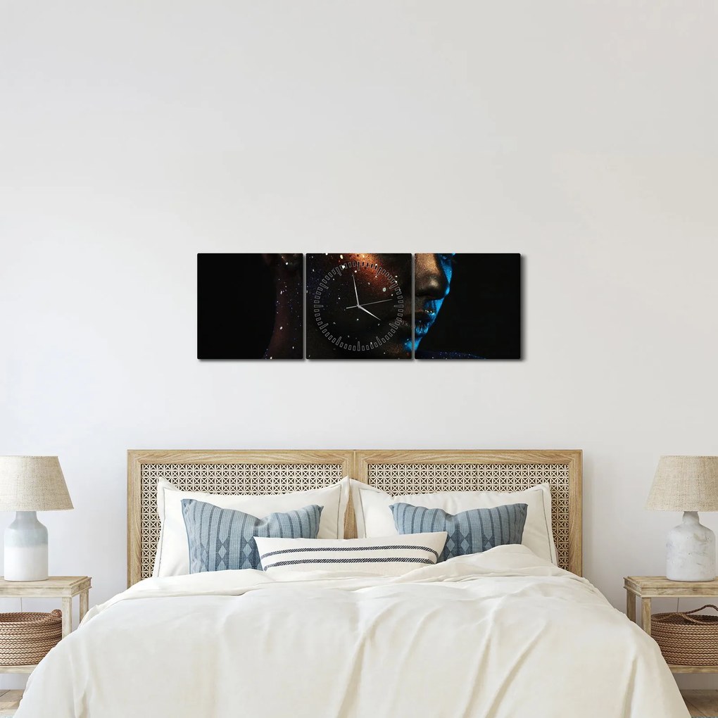Csillogó nő képe (órával) (90x30 cm)