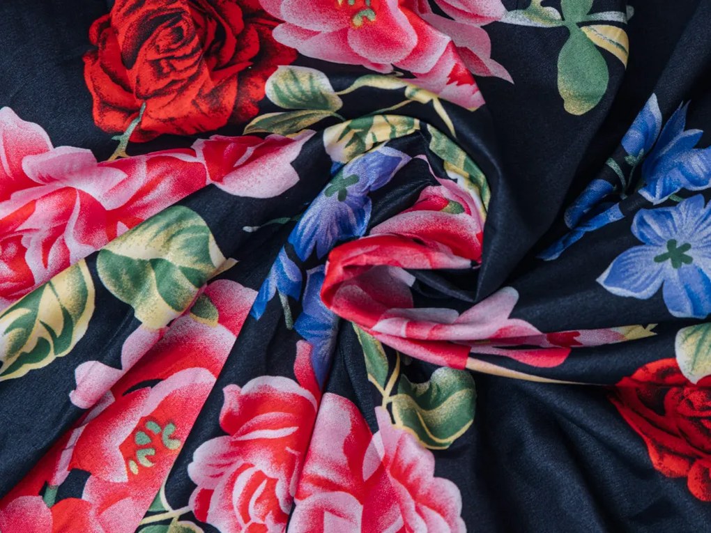 PINK ROSES fekete pamut ágyneműhuzat Ágyneműhuzat mérete: 70 x 90 cm | 140 x 200 cm