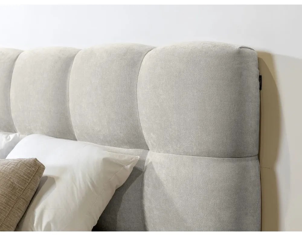 Világosszürke kárpitozott franciaágy ágyráccsal 160x200 cm Kumo – Bobochic Paris