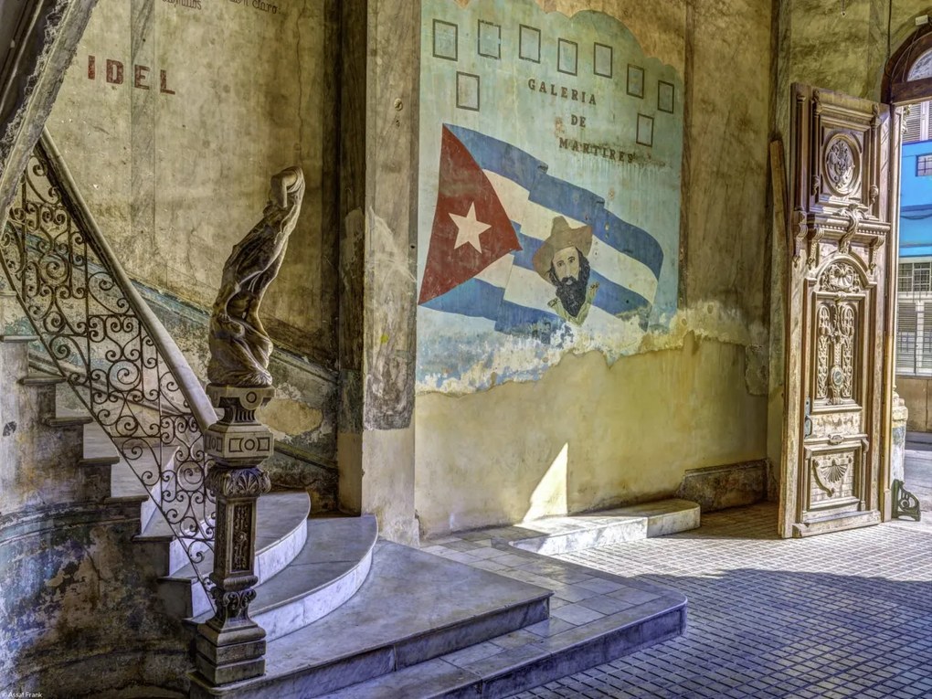 Poszter 40x30cm Hagyományos lakóépület Kubában, Assaf Frank