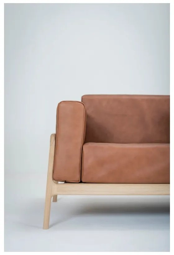 Fawn konyakbarna kanapé bivalybőrből, tömör tölgyfa szerkezettel, 210 cm - Gazzda