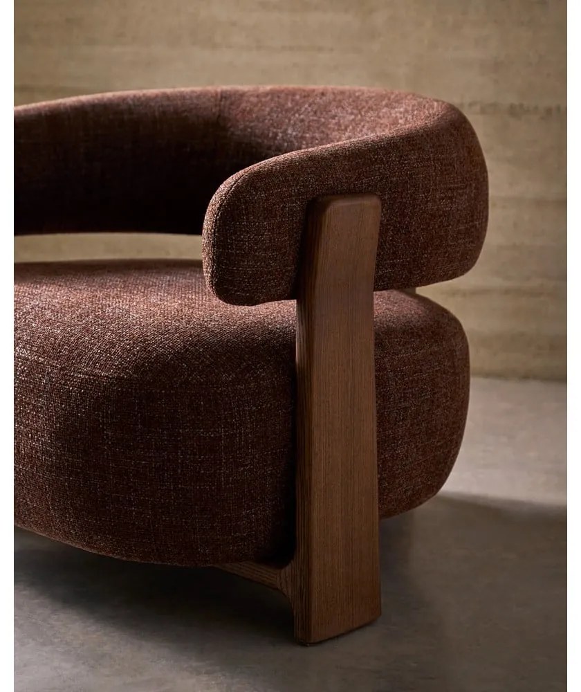 Barna zsenília fotel Granite – Kave Home