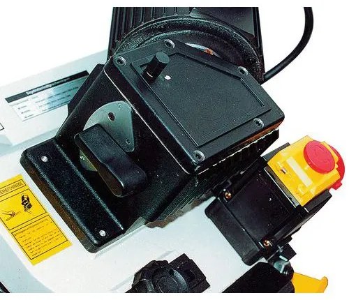 Manutan  Fémfűrész%