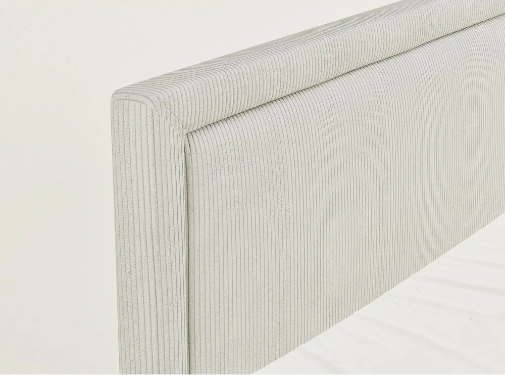 Krémszínű ágyneműtartós boxspring ágy 160x200 cm Fresco – Maison de Rêve