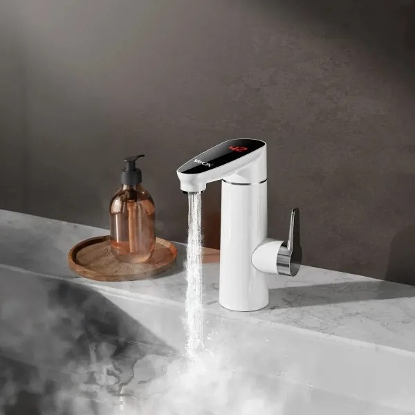 3000W/230V IPX4 vízmelegítő LED kijelzővel, fehér