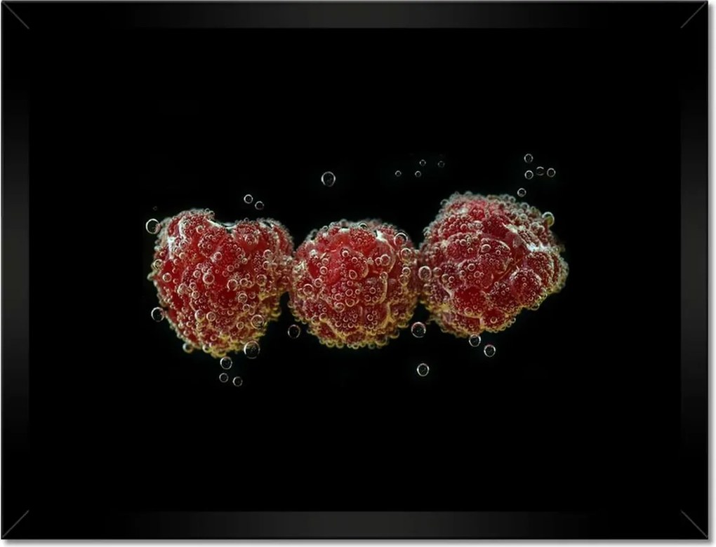 Poszterek keretben 40x30 Málna a vízben