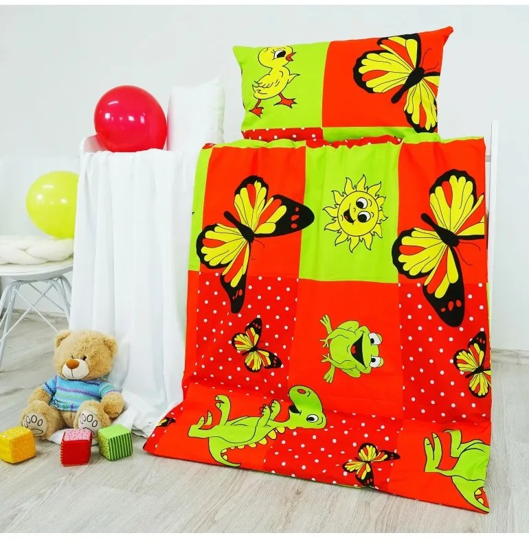 EMI piros-zöld állatmintás gyermek ágyneműhuzat, A standard egyszemélyes ágy szett tartalma: 1x 140x200 + 1x 70x90