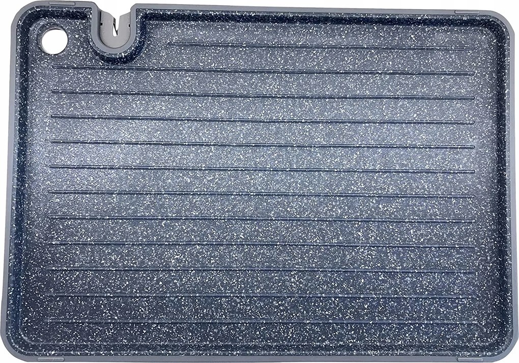 Vágódeszka késélezővel és reszelővel