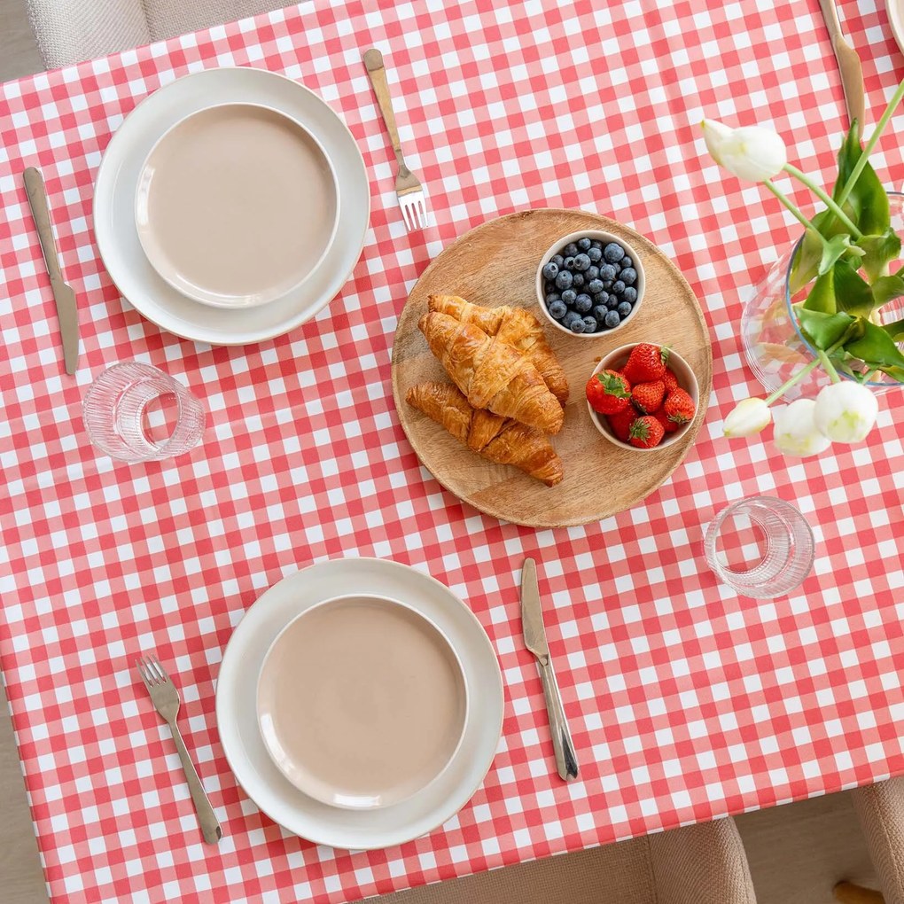 Goldea teflonos asztalterítő - piros kockás 100 x 100 cm