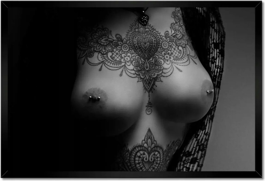Poszterek keretben 60x40 Tetovált lány