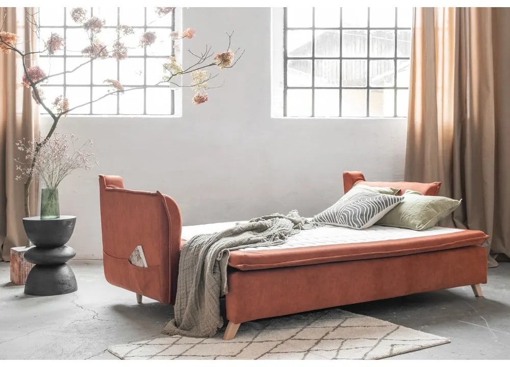 Téglavörös bársony kinyitható kanapé 225 cm Charming Charlie – Miuform