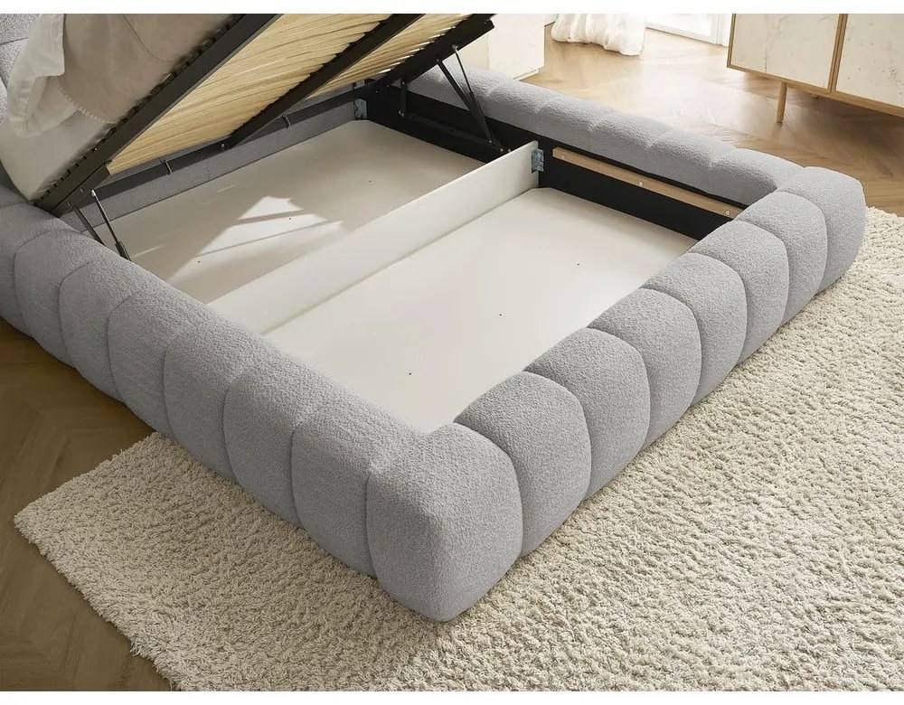 Világosszürke kárpitozott ágyneműtartós franciaágy ágyráccsal 160x200 cm Mont Blanc – Bobochic Paris