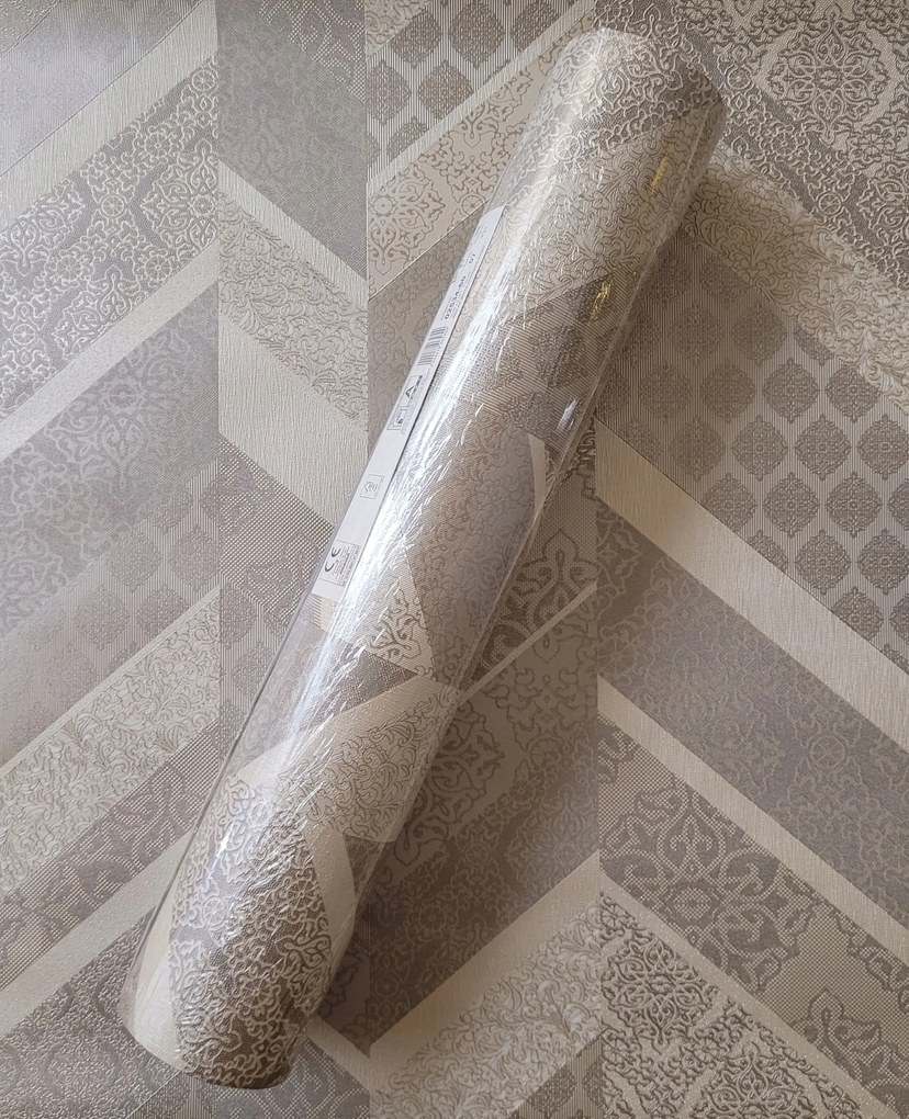 Fali tapéta, geometria, rombusz, trapéz, arany gyöngyház díszítés, 2534-60