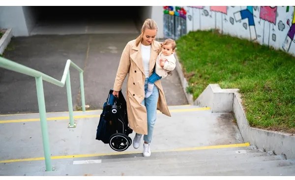 Lionelo - MIKA 2 az 1-ben kombinált babakocsi, tengerészkék