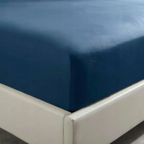 Szatén gumis lepedő 180x200 sötétkék egyszínű matracra