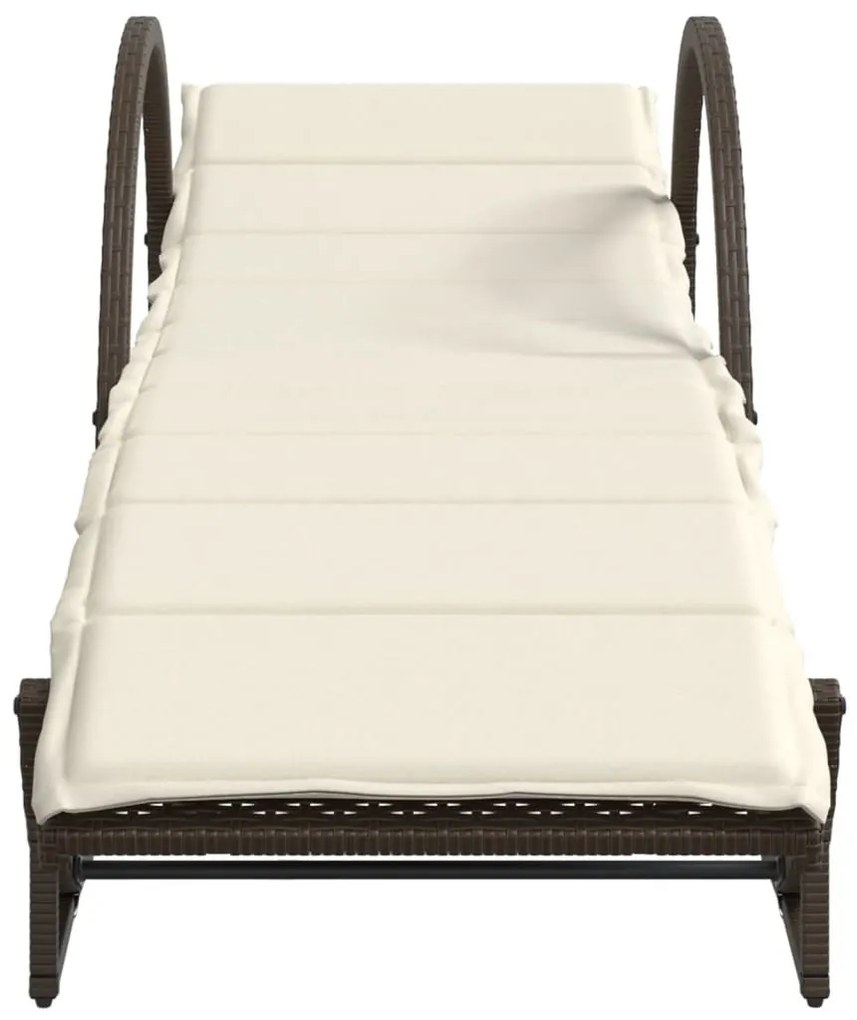 2 db barna polyrattan napozóágy párnával