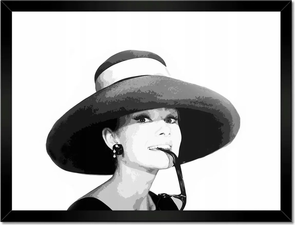 Poszterek keretben 40x30 Hepburn kalapban