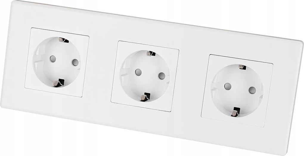 Hármas Schuko Aljzat Fehér Hármas Kerettel és 3 x Miuun Leo Aljzattal