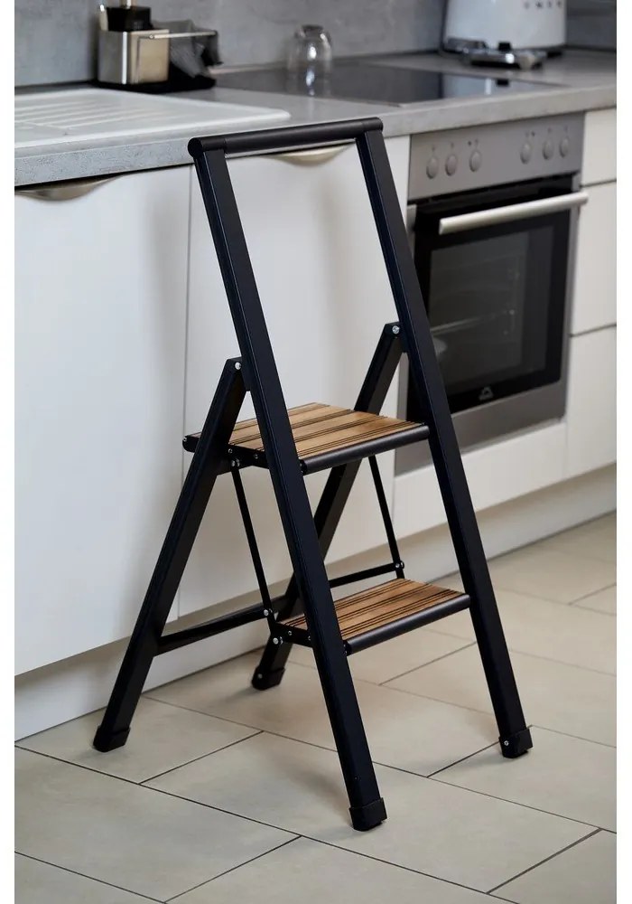 Stepladder II. fekete alumínium csúszásmentes összecsukható létra - Wenko