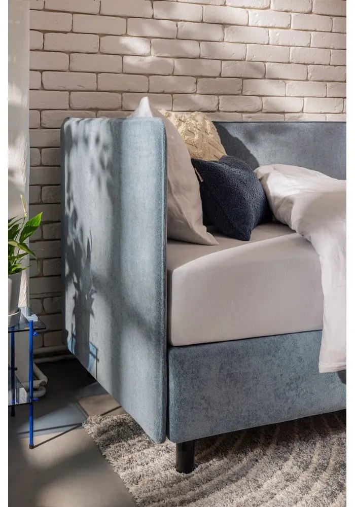 Kék kárpitozott ágyneműtartós egyszemélyes ágy matraccal 90x200 cm Avela – Bonami Selection
