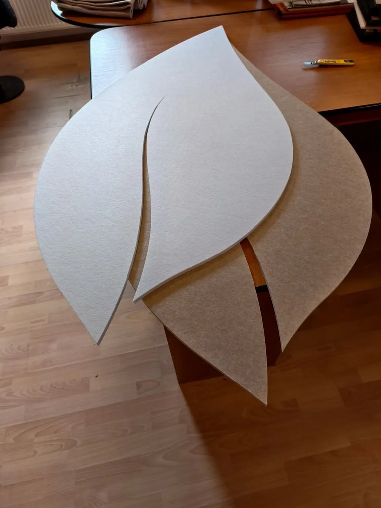 Bilnora levél alakú akusztikus fali panel 140×70×1,2cm - 06 Ezüst