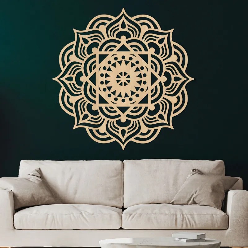 Fából készült mandala a falon festményként | SZIMMETRIA