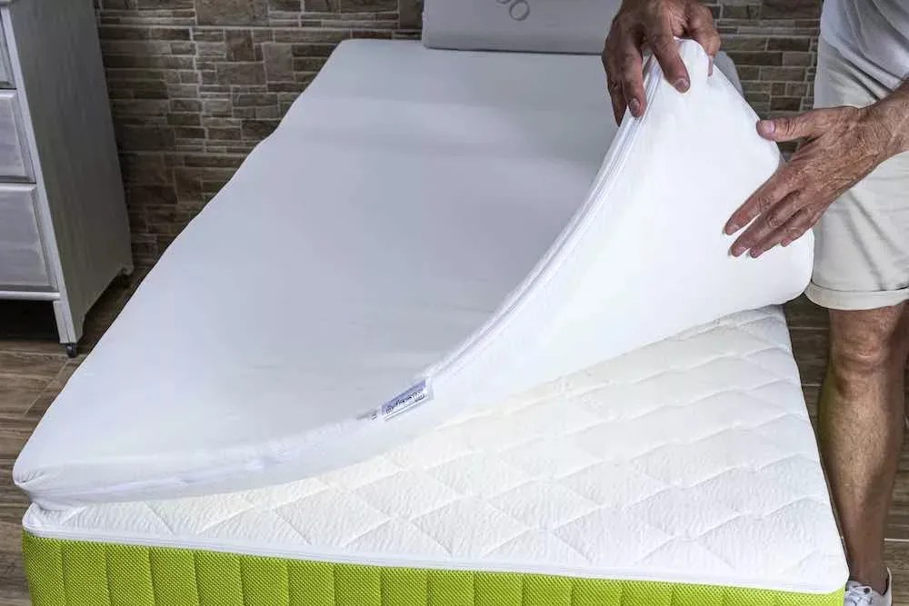 Vitaroll - Akupresszúrás 7 zóna+ 2cm HR EcO hab Kiegyenlítő Fedőmatrac Antiallergén huzattal 160x200cm