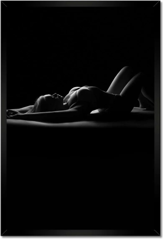 Poszterek keretben 40x60 Szűz fekszik a padlón