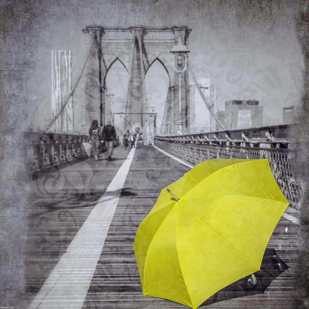 Poszter 40x40cm Sárga napernyő a gyalogátkelőhelyen a Brooklyn hídon