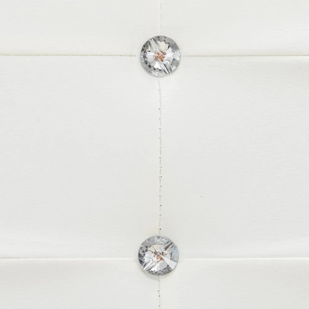 Fehér műbőr ágykeret 180 x 200 cm