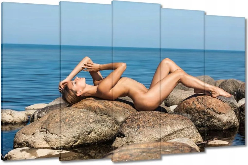 Képek 150x95 Meztelen napozás