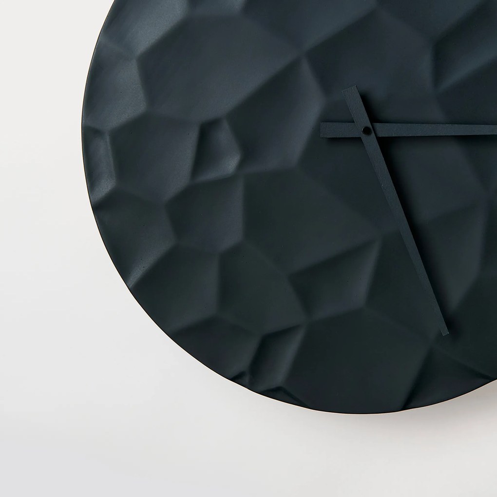 ODLITO Beton falióra Holdkráter – grafit (fekete) – 50 cm – fekete mutatók