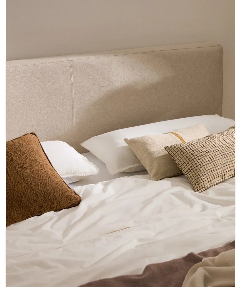 Bézs kárpitozott franciaágy ágyrács nélkül 180x200 cm Blok – Kave Home