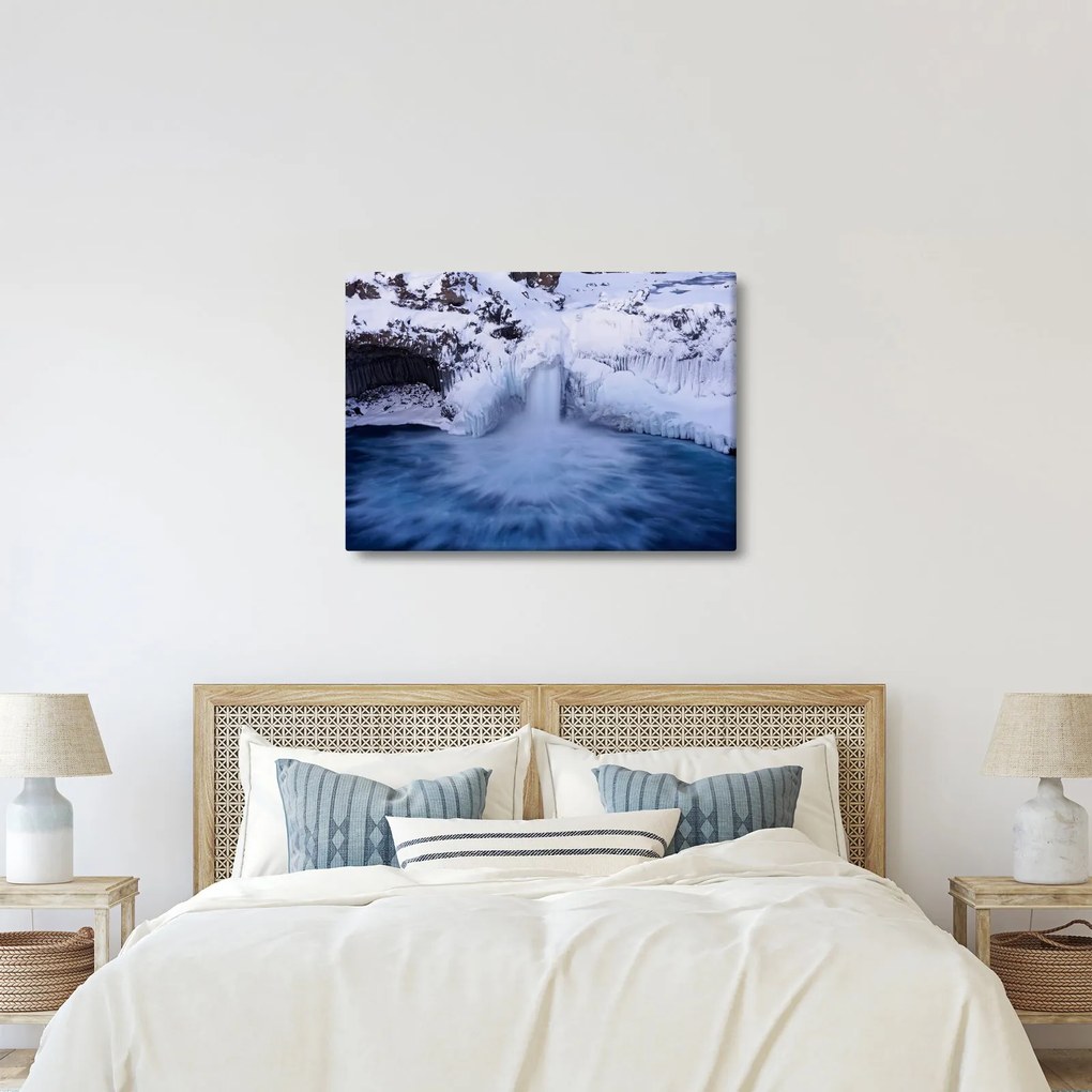 Vízesés képe télen (70x50 cm)