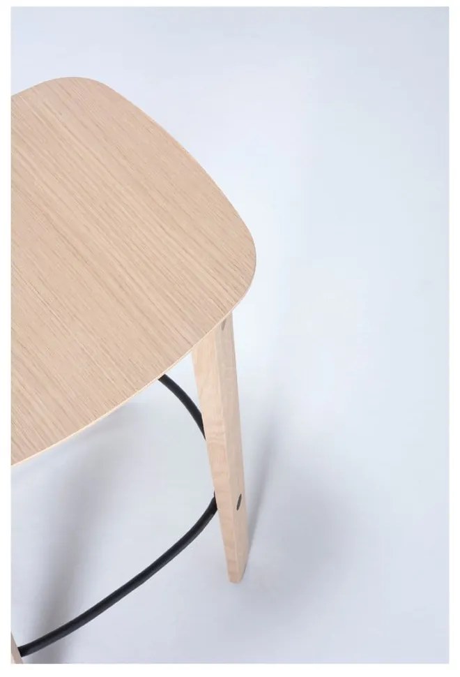 Natúr színű tölgyfa bárszék (ülésmagasság 65 cm) Nora – Gazzda