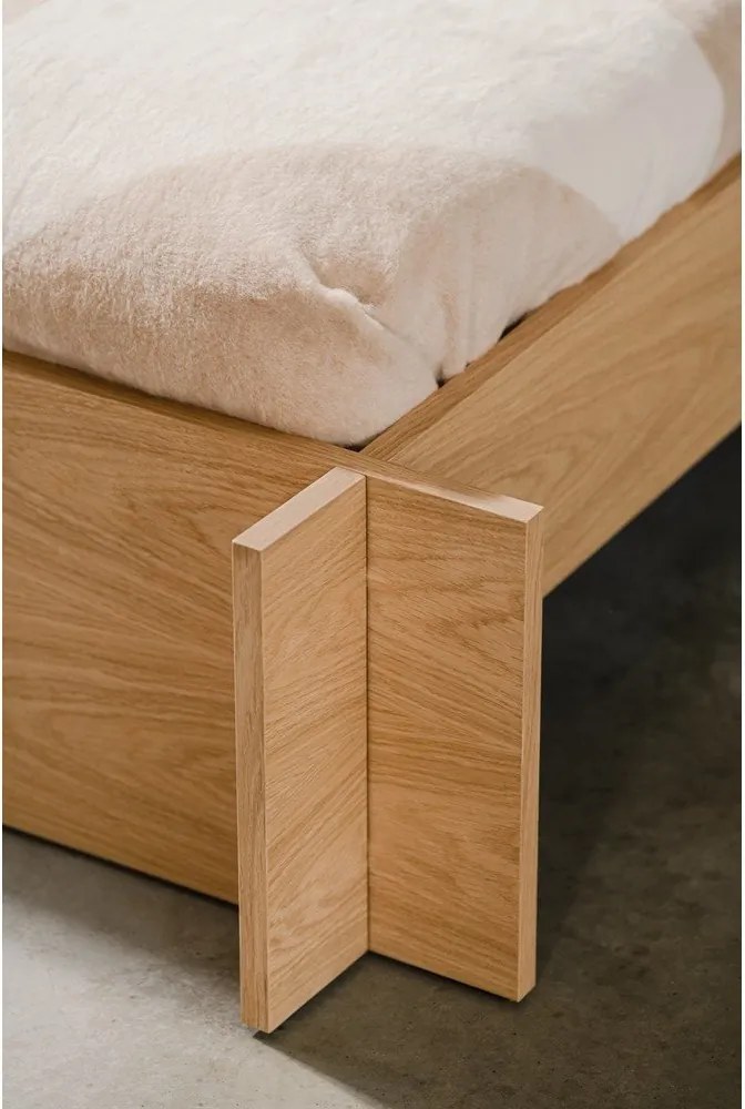 Natúr színű forgácslemez-furnér franciaágy ágyráccsal 200x200 cm tölgyfa dekorral Valt – noo.ma