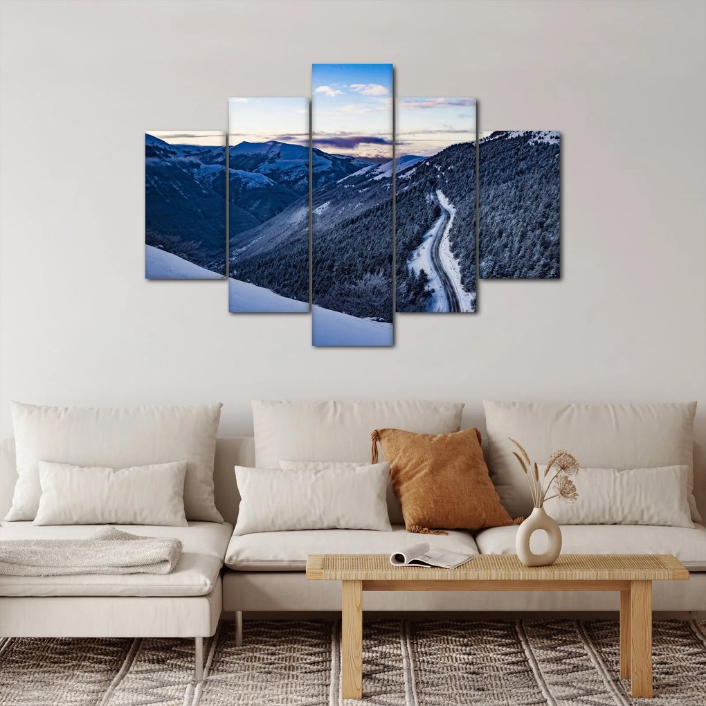 Egy havas lejtő képe (150x105 cm)