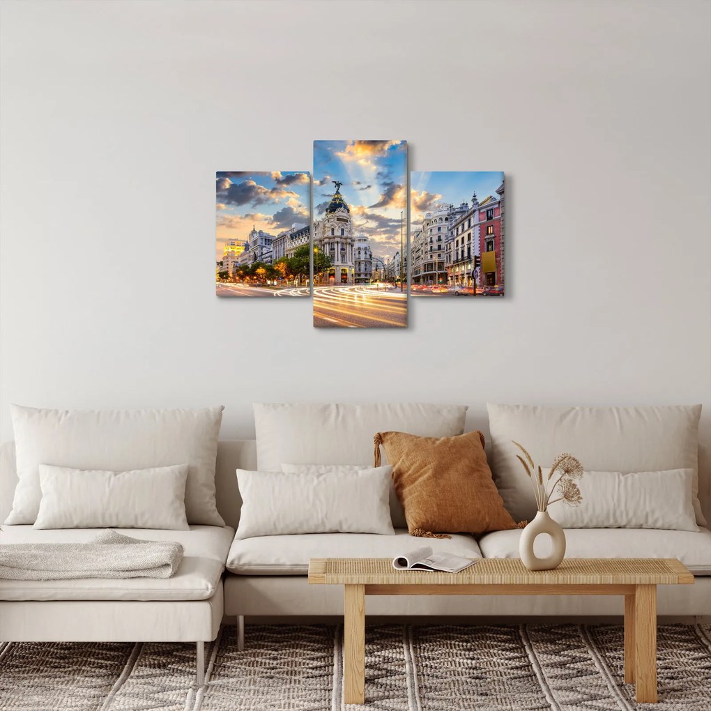 Kép - Calle Gran Vía, Madrid, Spanyolország (90x60 cm)