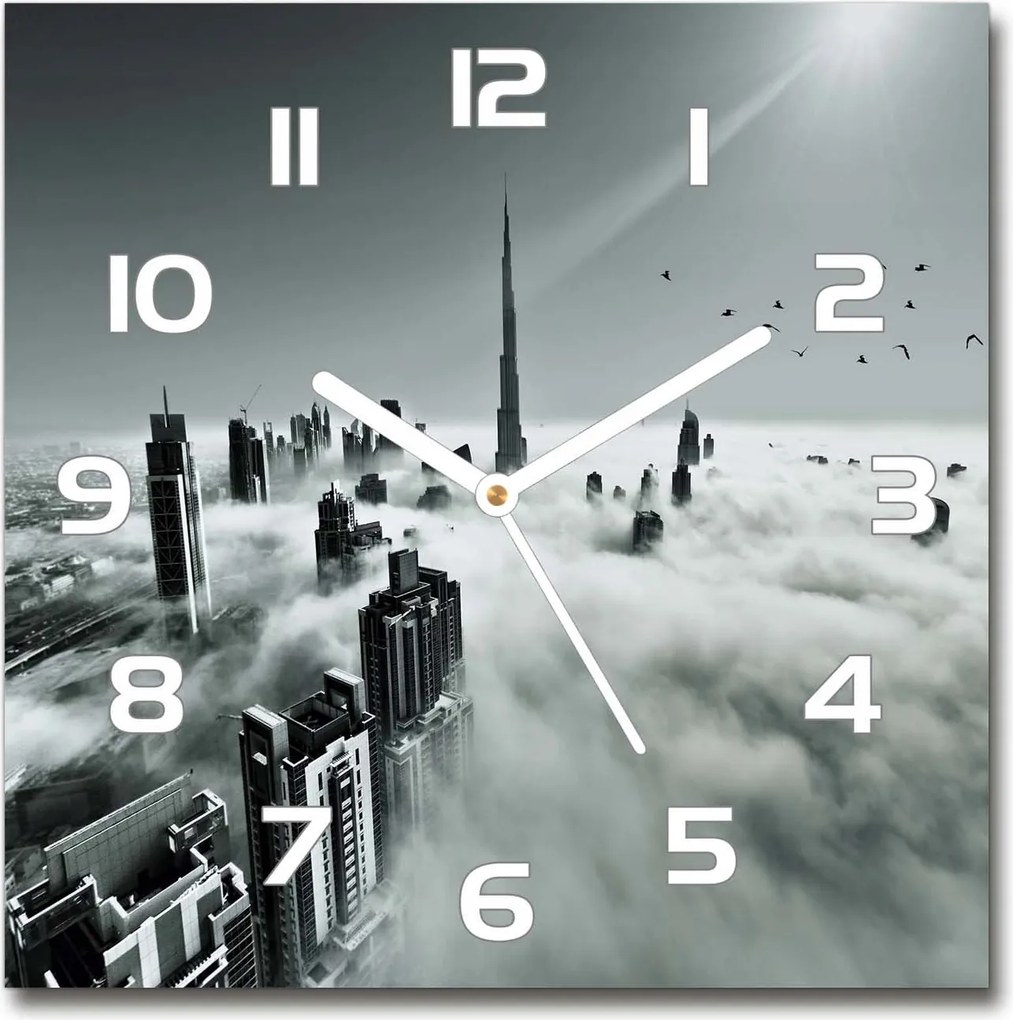 Négyzet alakú üveg falióra Köd Dubai felett 30x30 cm