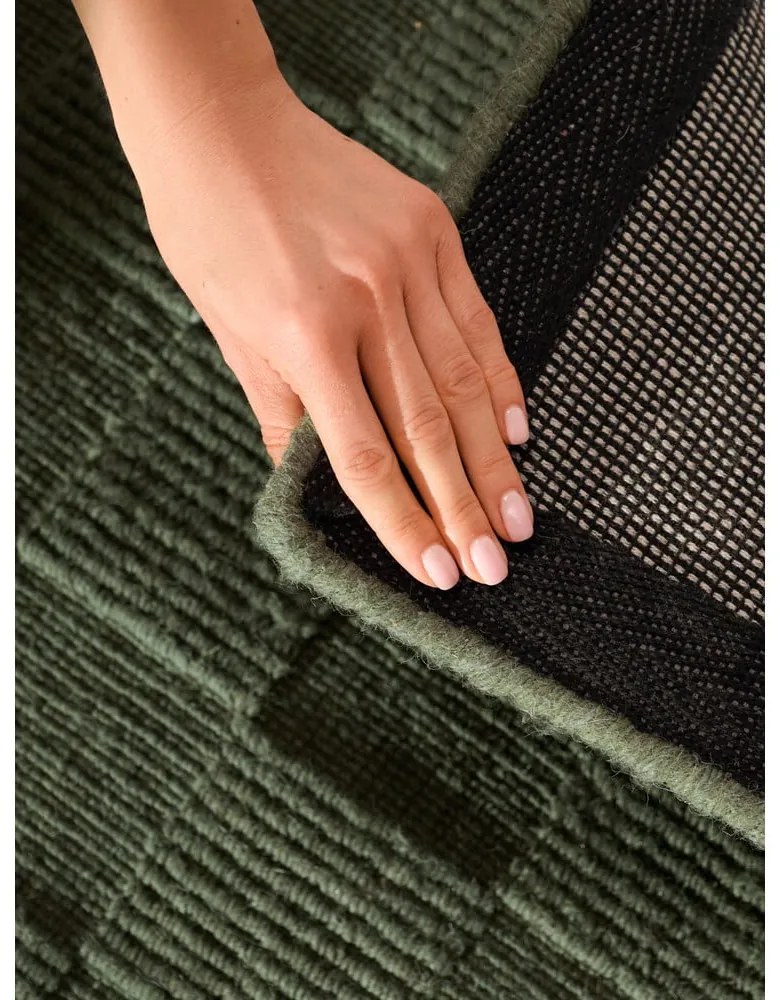 Sötétzöld kézi szövésű gyapjú futószőnyeg 80x200 cm Scala – Villeroy&amp;Boch