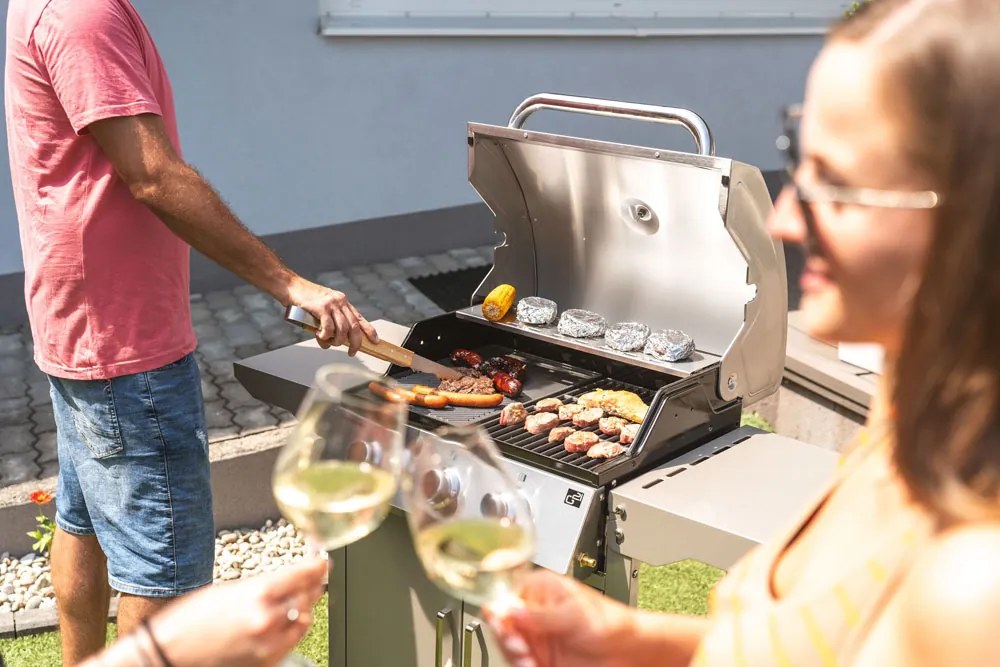 OKLAHOMA BBQ gázgrill, 3 égővel, nyomáscsökkentő szeleppel, ezüst Penta CZ