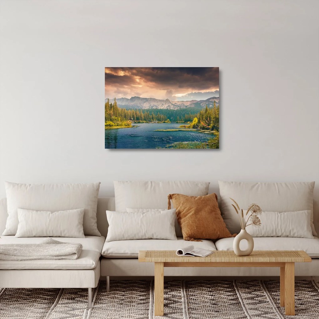 Egy kép a hegyi folyó és a hegyek (üvegen) (70x50 cm)