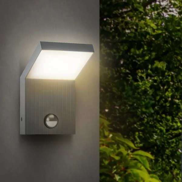 Brilagi - LED kültéri fali lámpa mozgásérzékelővel RIANO LED/8W/230V ezüstszínű