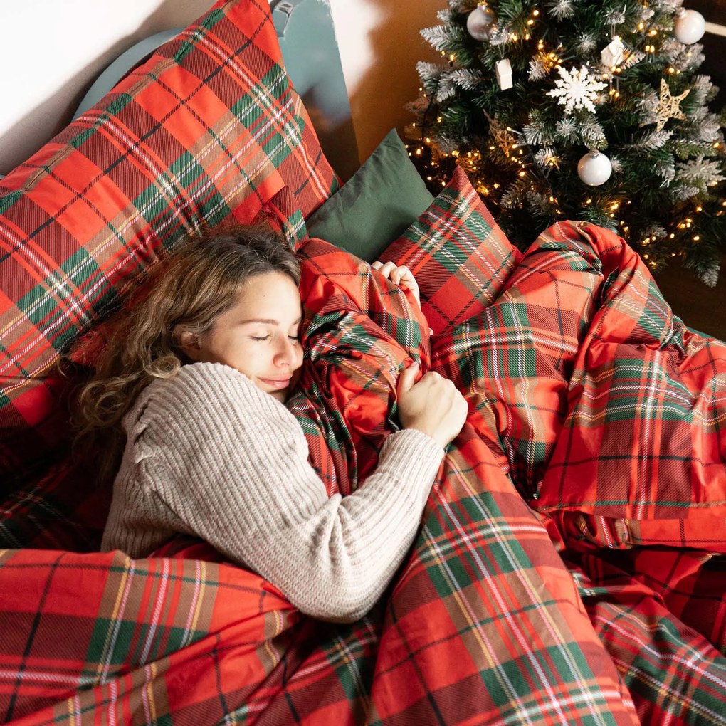 Goldea karácsonyi pamut párnahuzat - piros kockás 40 x 40 cm