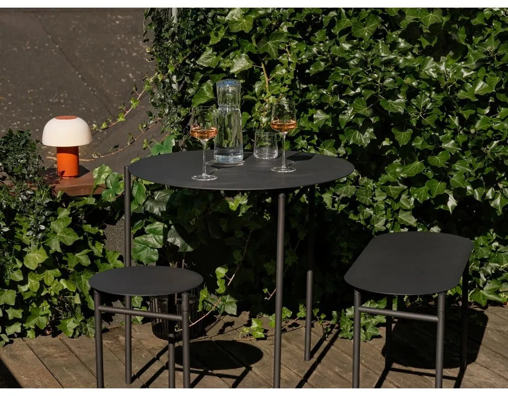 Fekete fém ülőke Disc – Zone