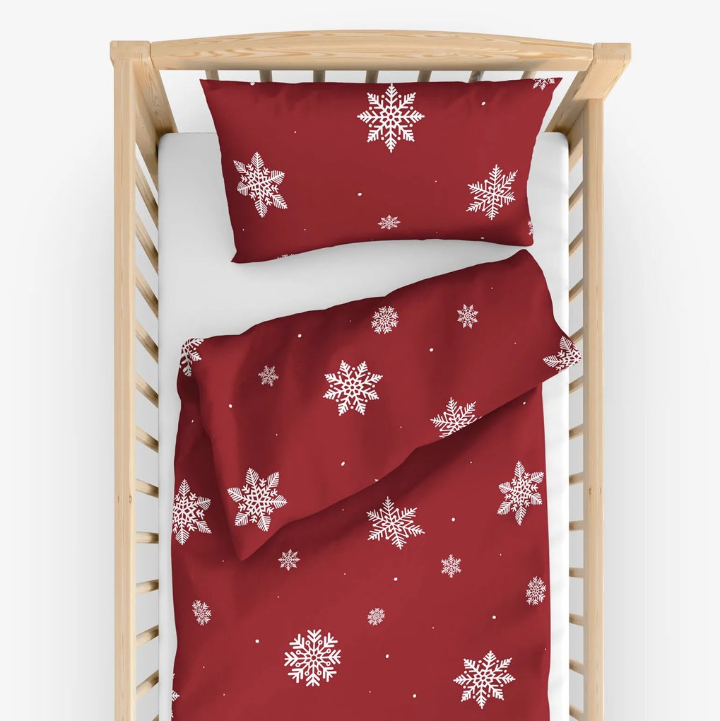 Goldea gyermek pamut ágyneműhuzat kiságyba - hópelyhek piros alapon 100 x 135 és 40 x 60 cm