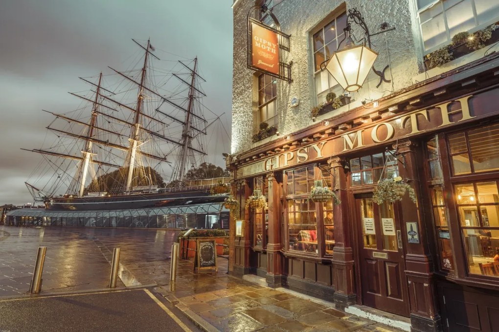 Poszter 91,5x61cm Cutty Sark és a kocsma Gipsy Moth, Assaf Frank