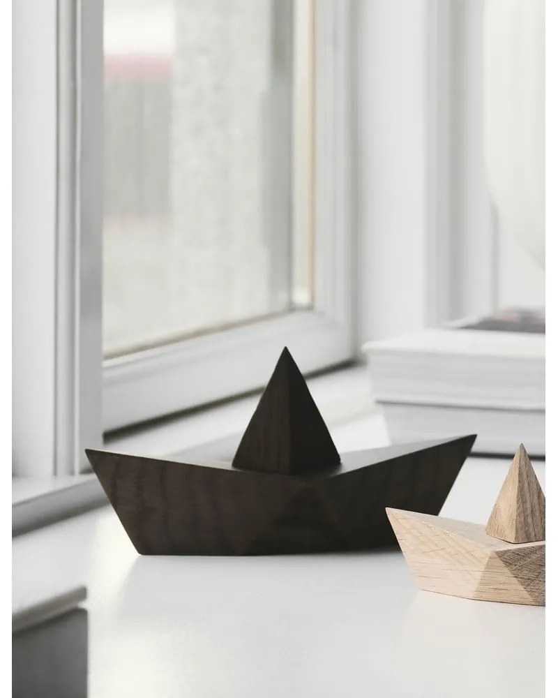 Tömörfa szobor (magasság 7 cm) Admiral – Boyhood