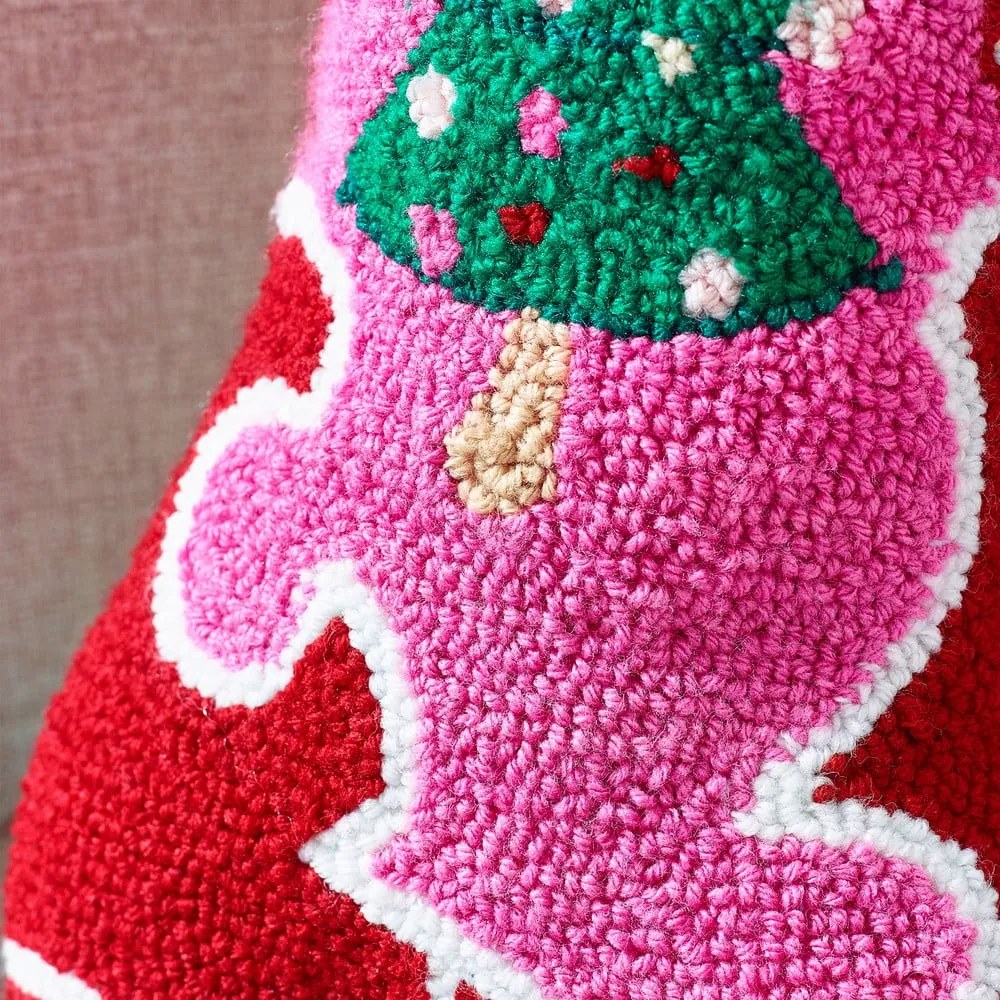 Buklé díszpárna karácsonyi mintával 48x35 cm Santa's Howdy Christmas Boot – Catherine Lansfield