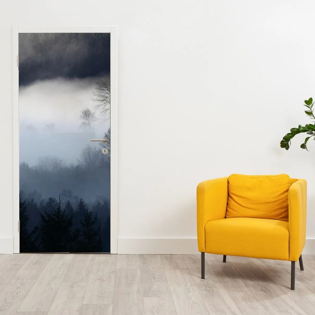 Fotótapéta ajtóra - Köd az erdő felett (95x205cm)